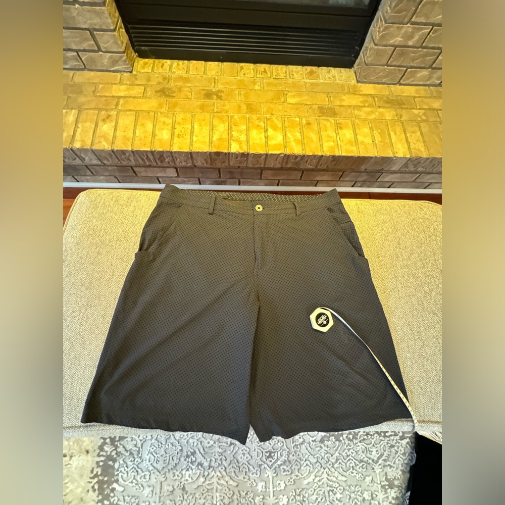 Lululemon men’s golf shorts - 4 way stretchy material , size 38